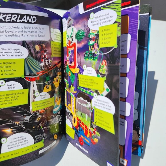 LEGO DC Comics Super Heroes Ultimate Quiz Book Paperback Brain Teaser Riddles Fa - Picture 5 of 9